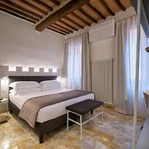 Torre Del Fuggisole *** Siena