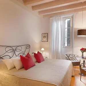 Boutique 2*, Vérone Italie